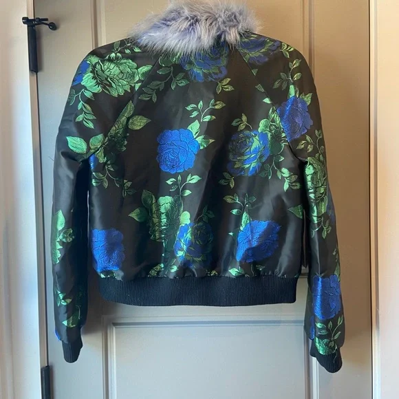 Floral Faux Fur Collar Jacket - Picture 2 of 8